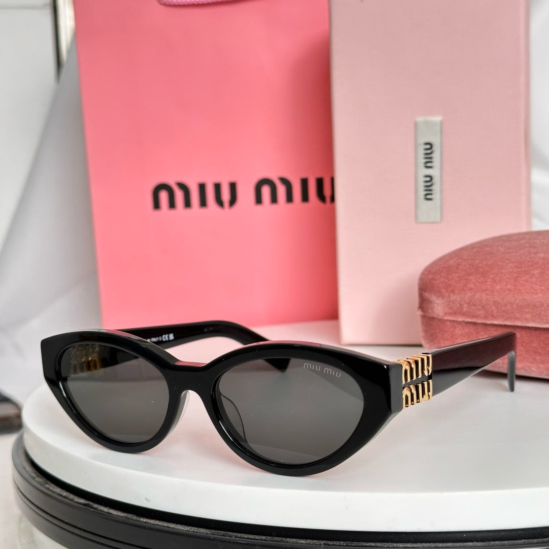 MIU MI* Eyewear SIZE: 50-18-140