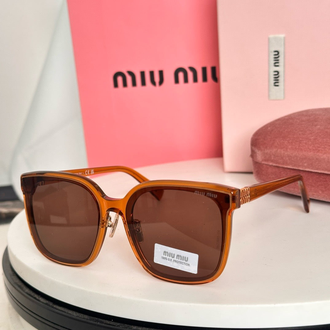 MIU MI* Eyewear SIZE: 61-15-145