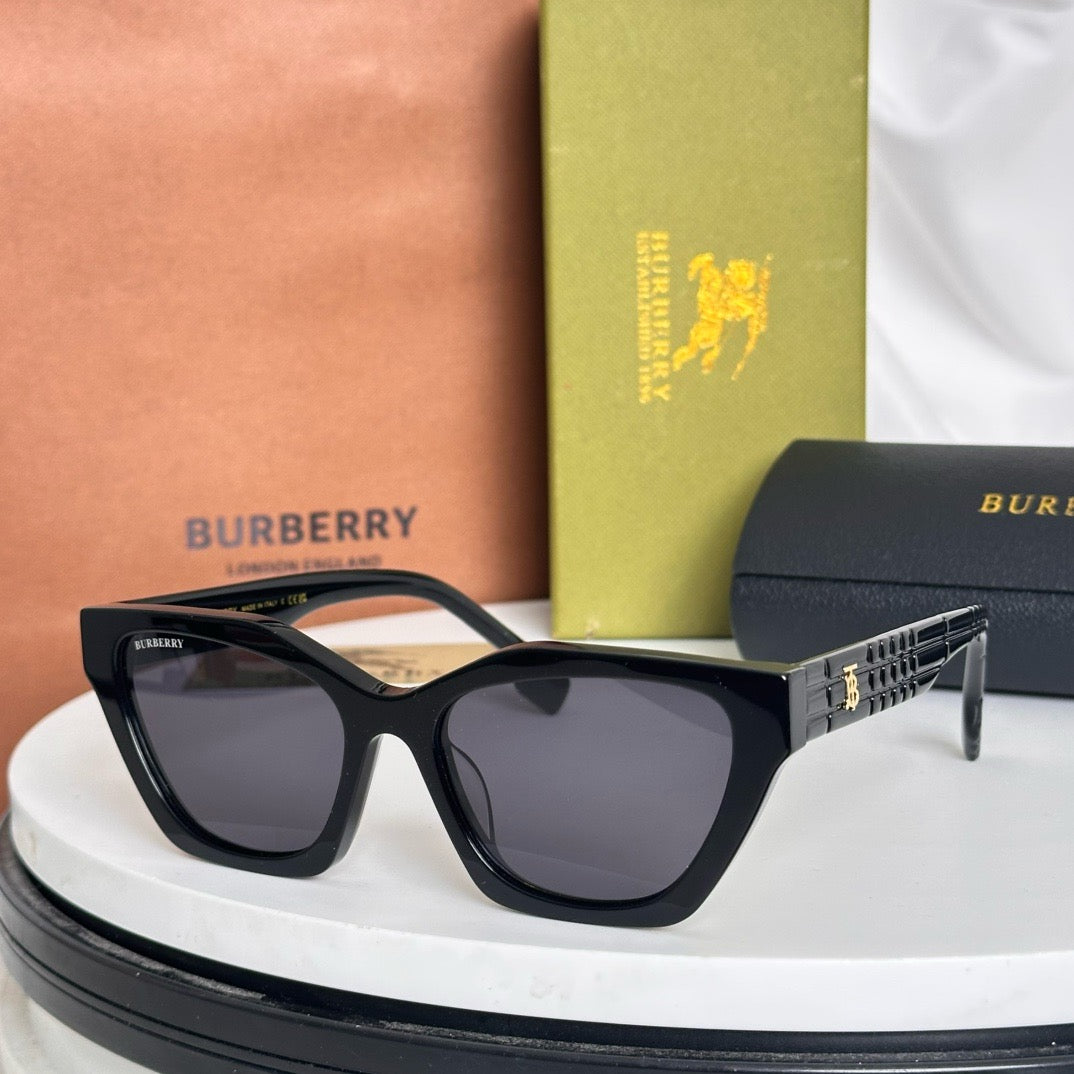 BURBE*RY Eyewear SIZE: 55-15-145