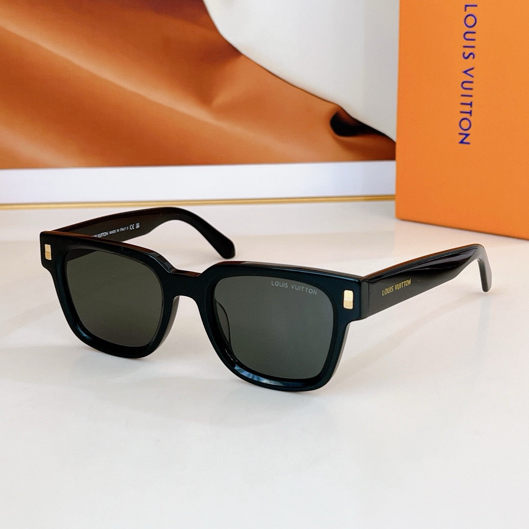 Louis Eyewear SIZE: 51-21-145