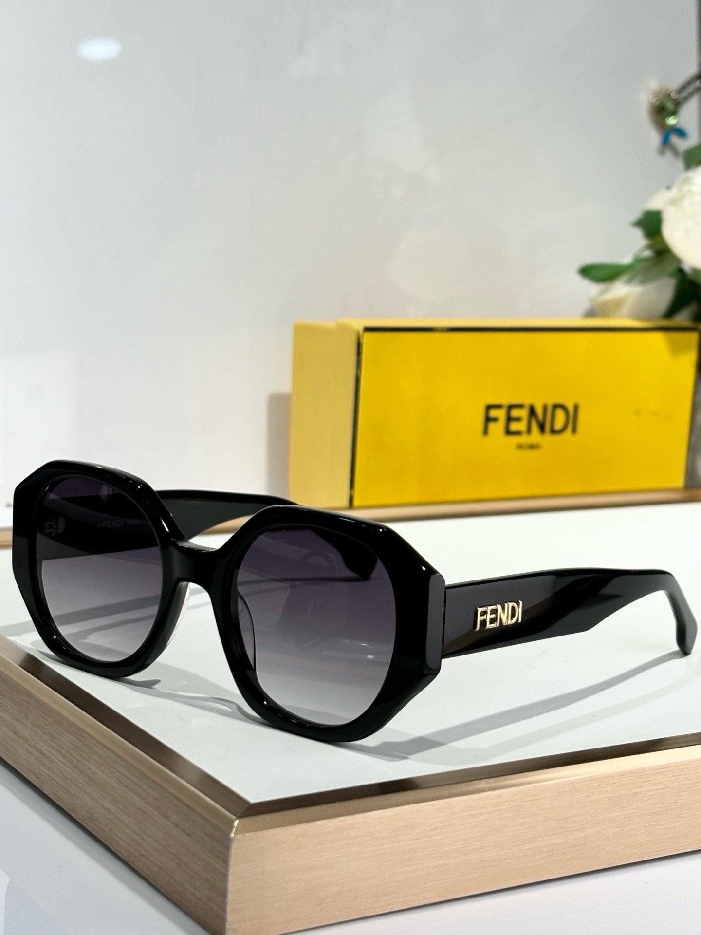 FEND* Eyewear SIZE: 52-23-142