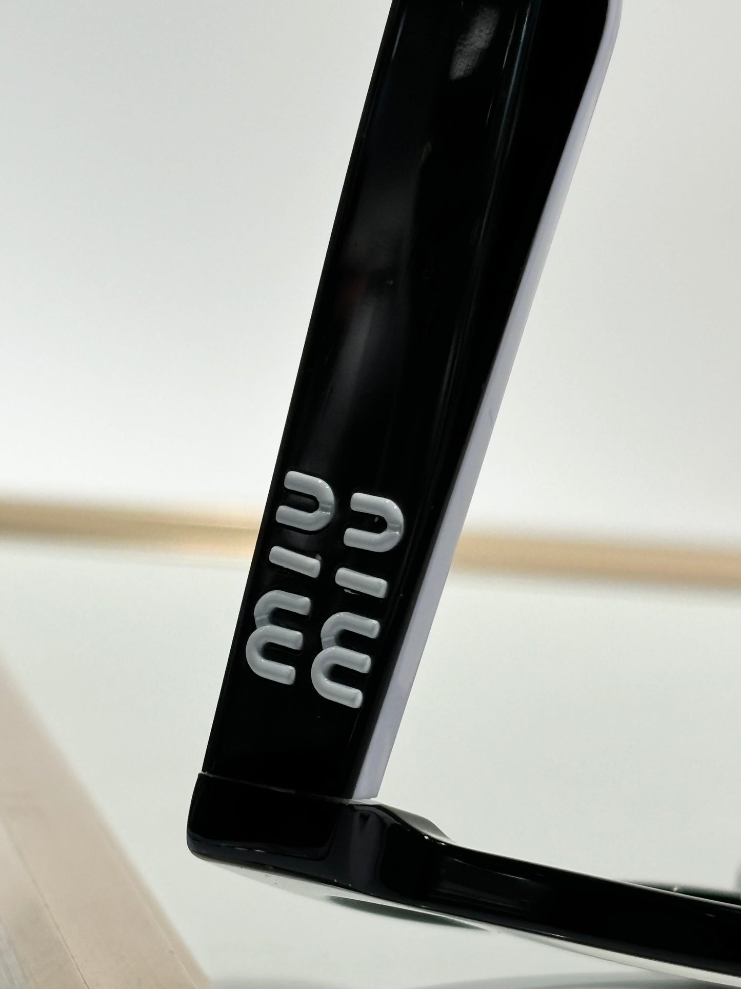 MIU MI* Eyewear SIZE: 54-19-145