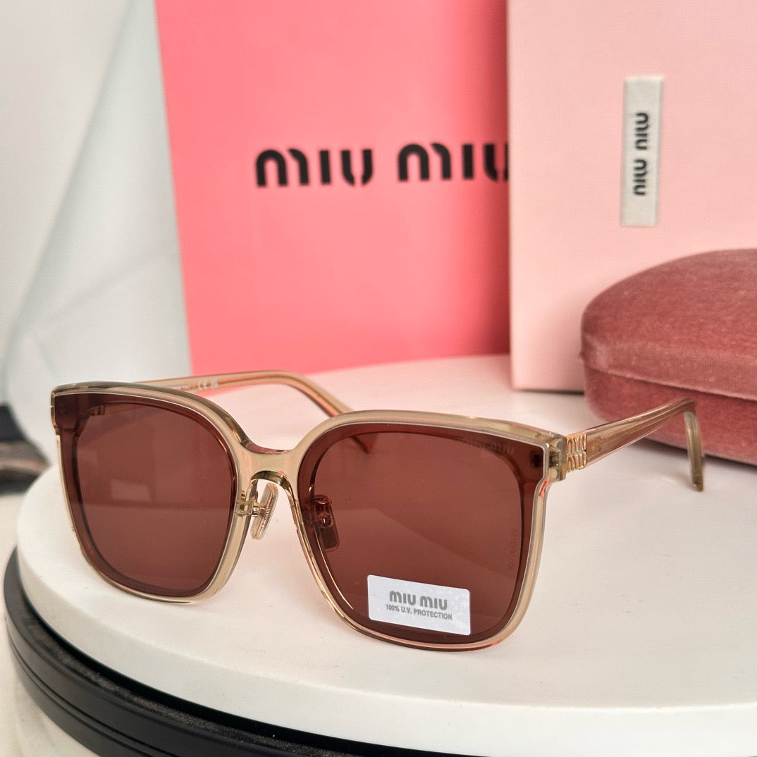 MIU MI* Eyewear SIZE: 61-15-145