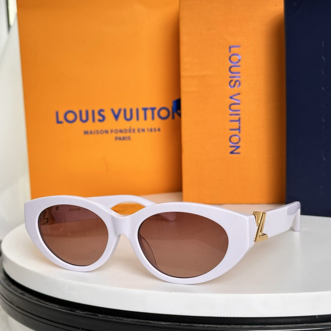 Louis Eyewear SIZE: 51-20-143