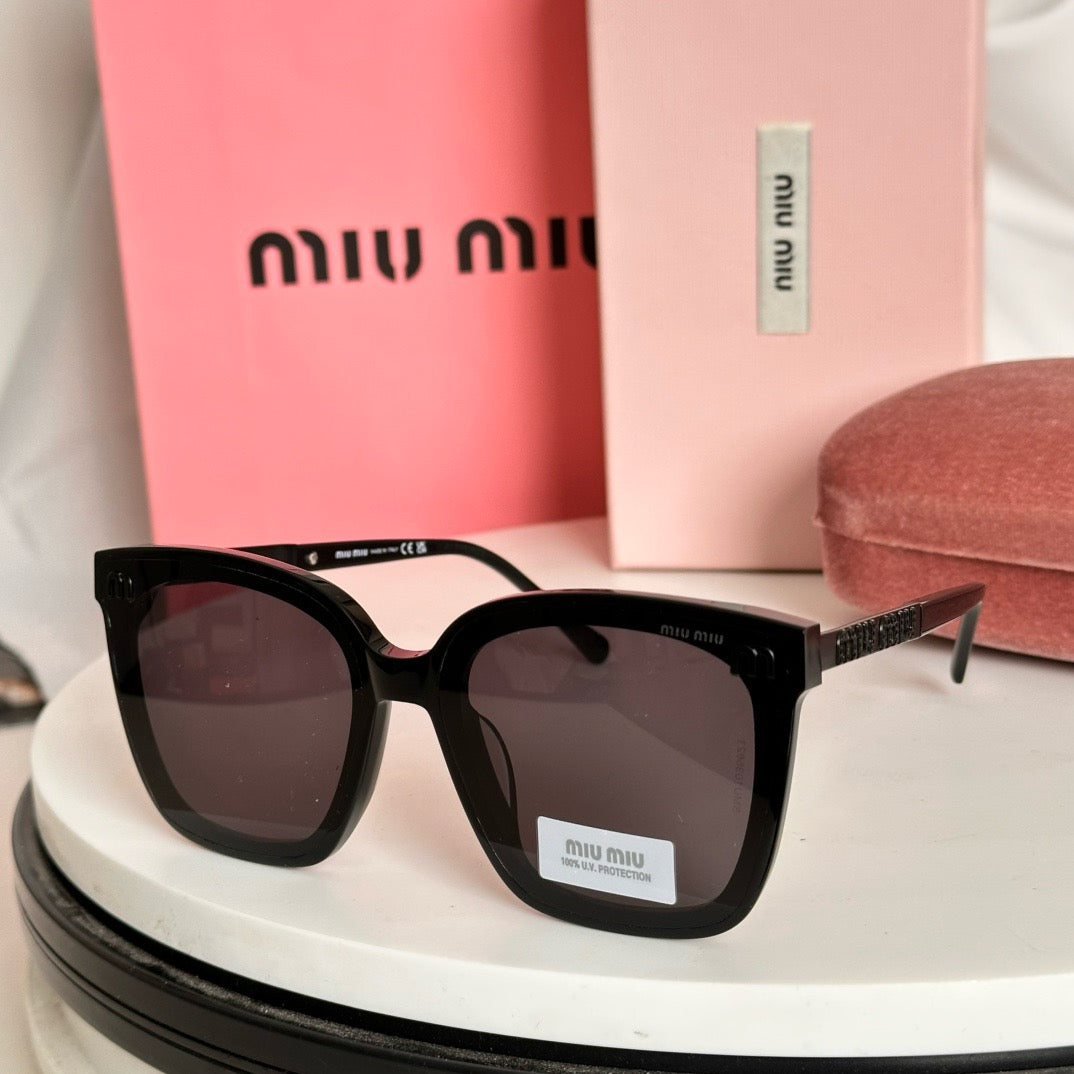 MIU MI* Eyewear SIZE: 64-15-145