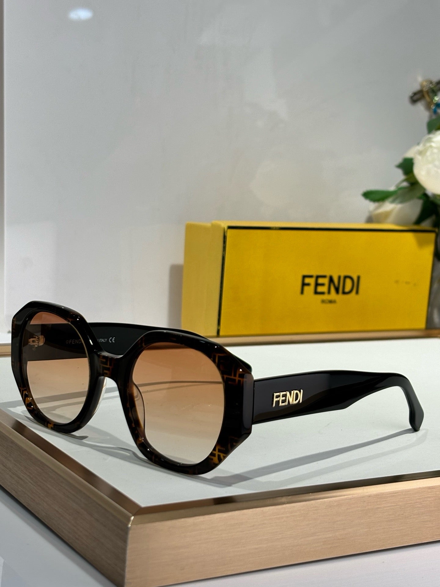 FEND* Eyewear SIZE: 52-23-142