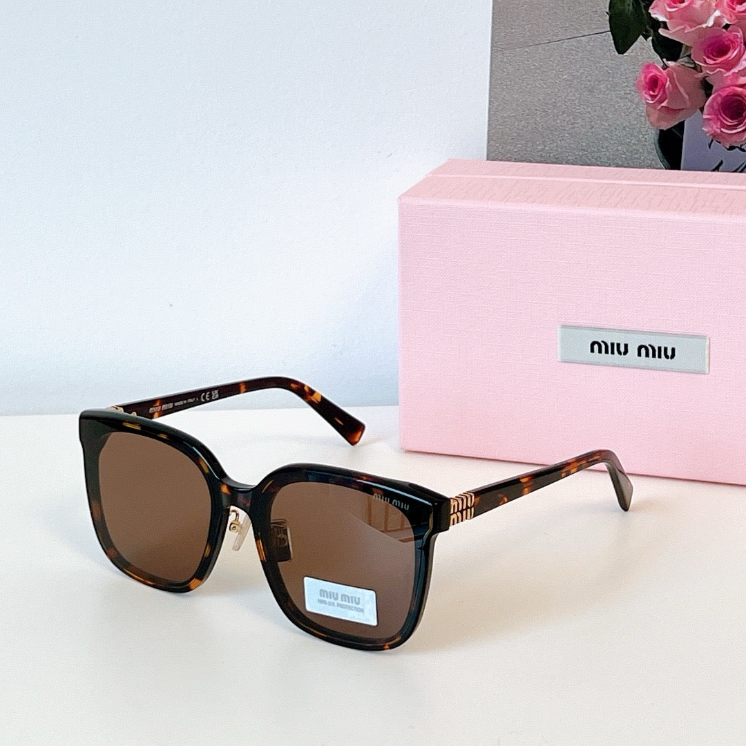 MIU MI* Eyewear SIZE: 61-15-145