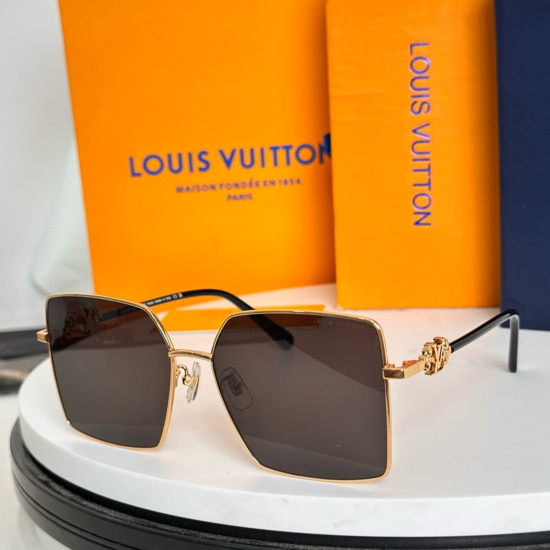 Louis Eyewear SIZE: 57-16-145