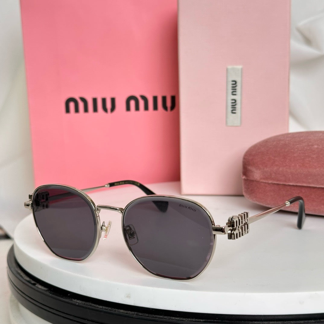 MIU MI* Eyewear SIZE: 57-18-145