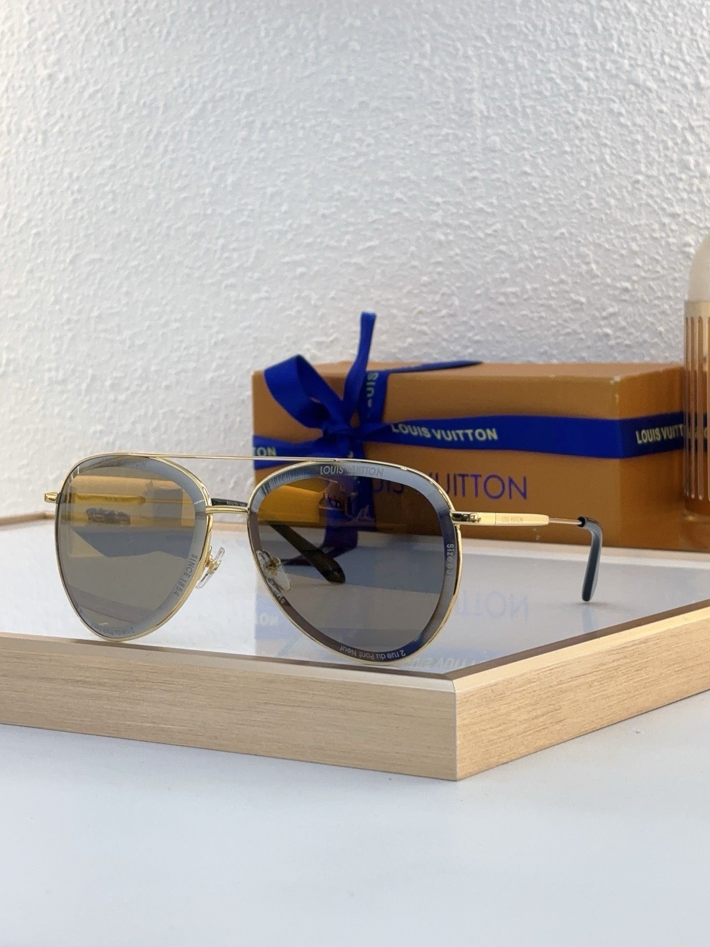 Louis Eyewear SIZE: 63-13-145