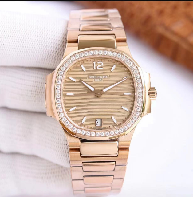 PP Nautilus Women's Watch 7010/1r-012