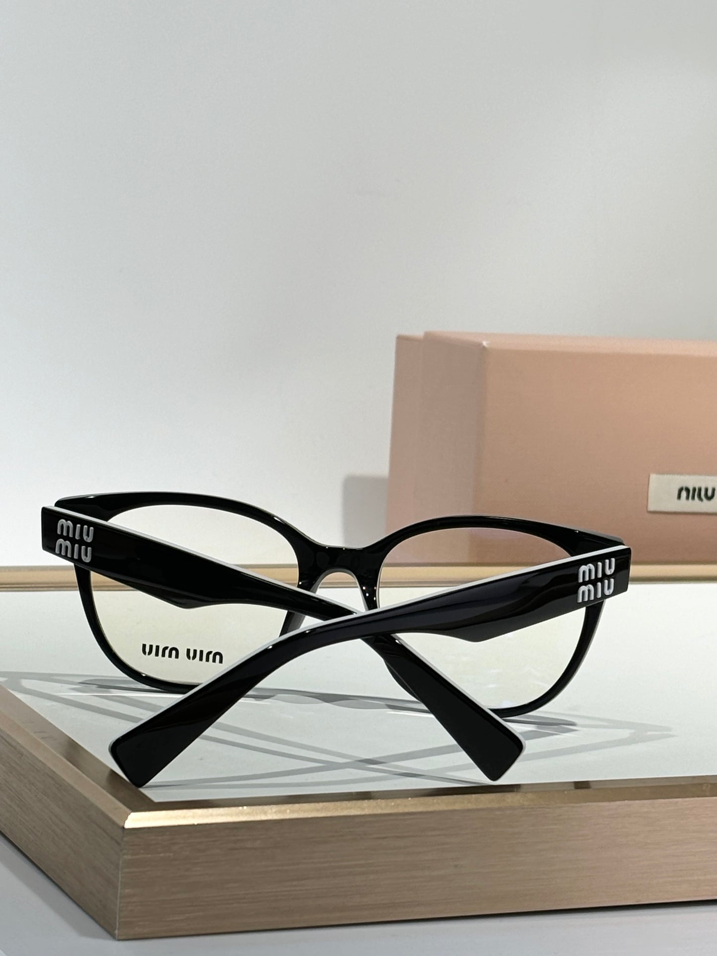 MIU MI* Eyewear SIZE: 54-19-145