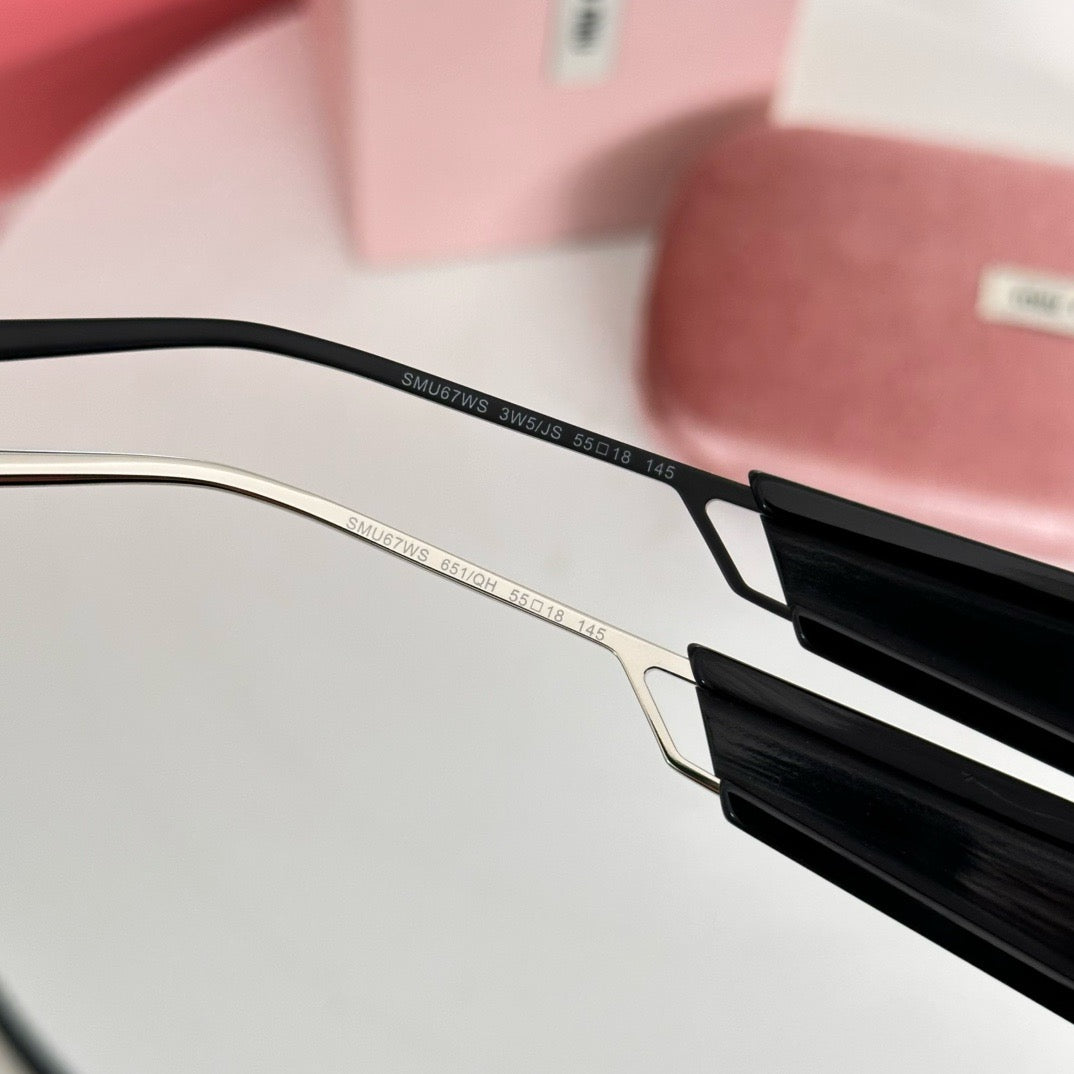 MIU MI* Eyewear SIZE: 55-18-145