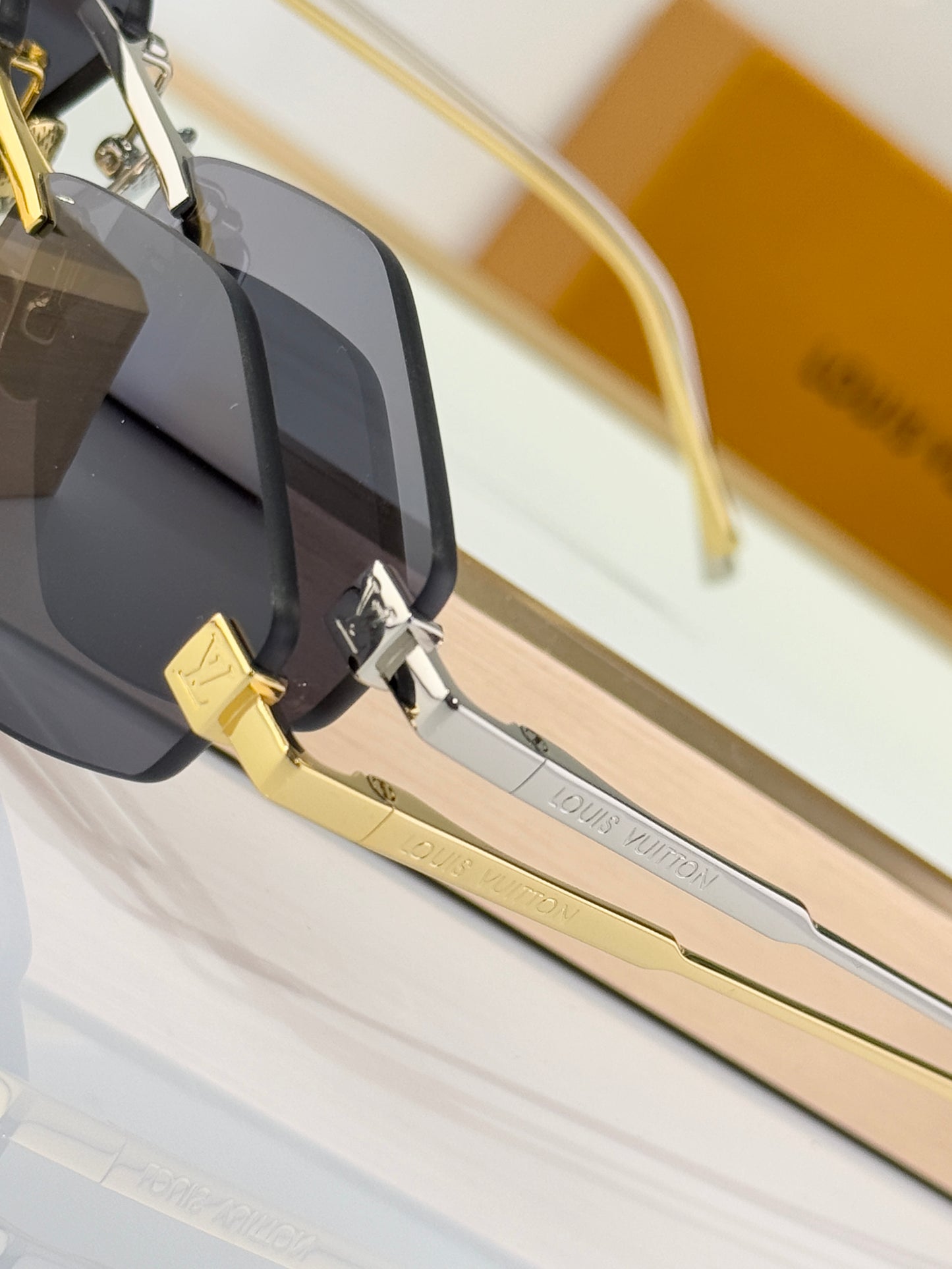 Louis Eyewear SIZE: 57-16-145