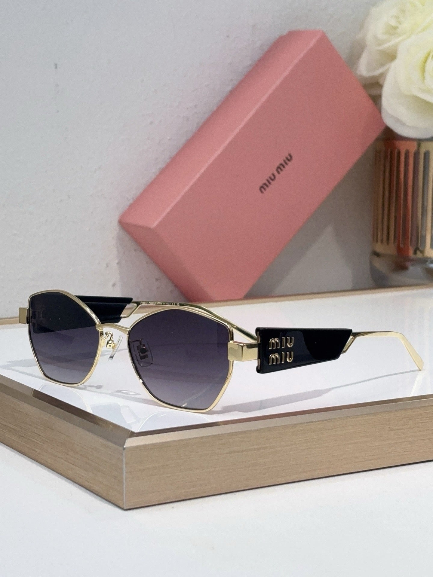 MIU MI* Eyewear SIZE: 55-18-145