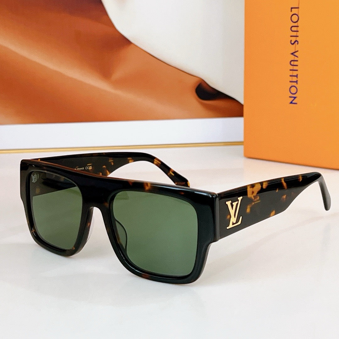 Louis Eyewear SIZE: 54-19-148