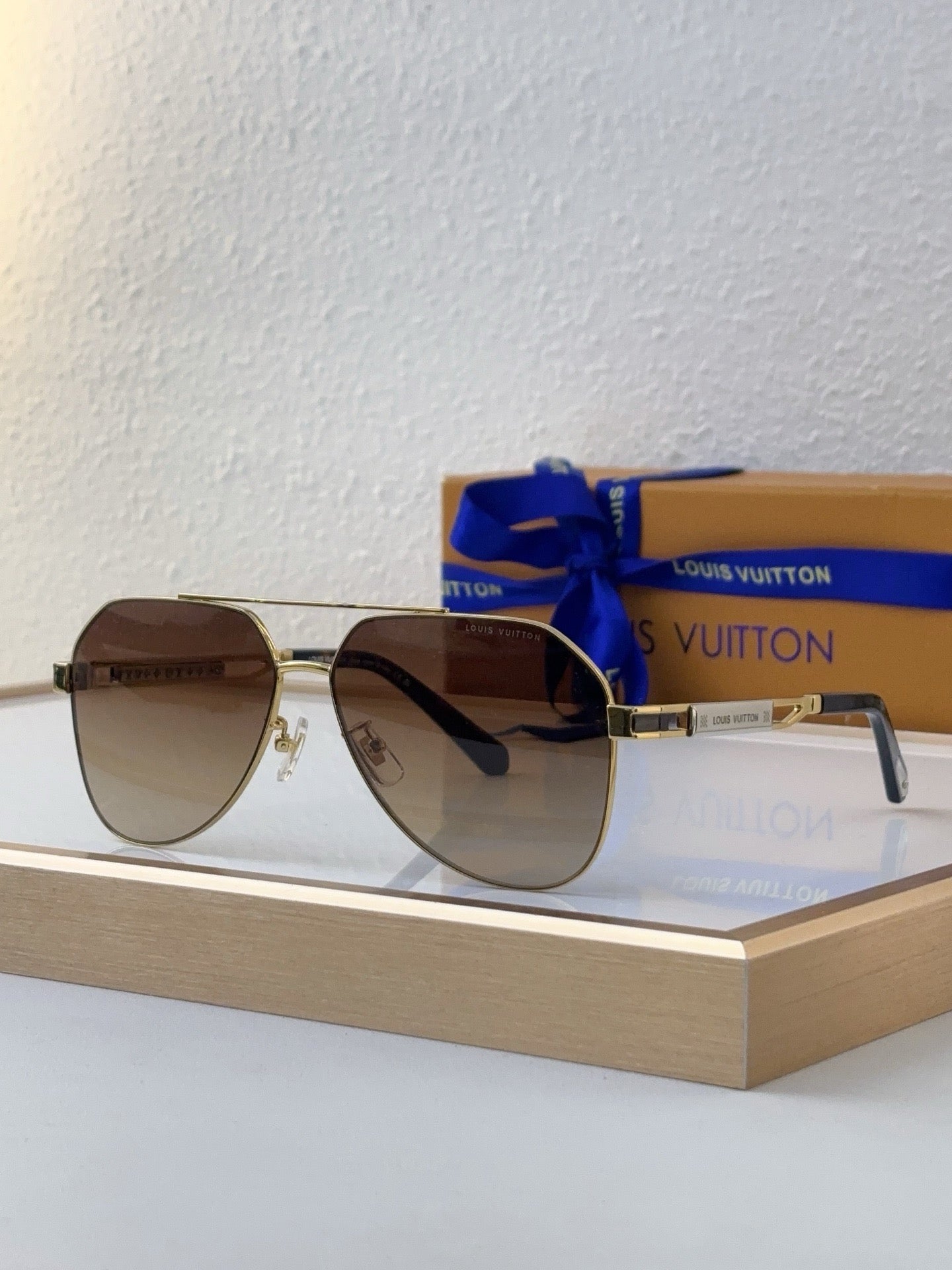 Louis Eyewear SIZE: 61-14-145