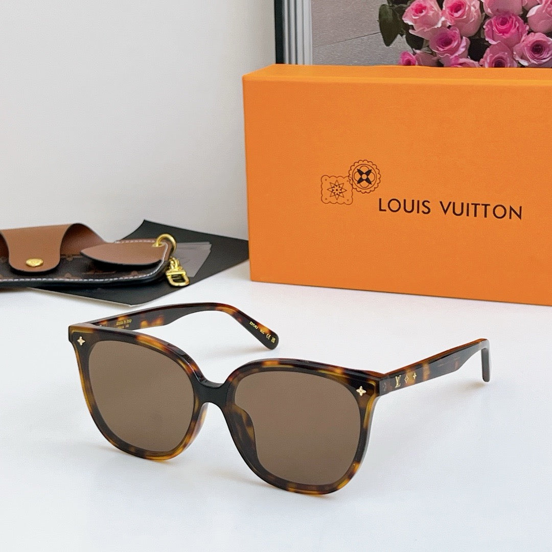 Louis Eyewear SIZE: 55-18-145
