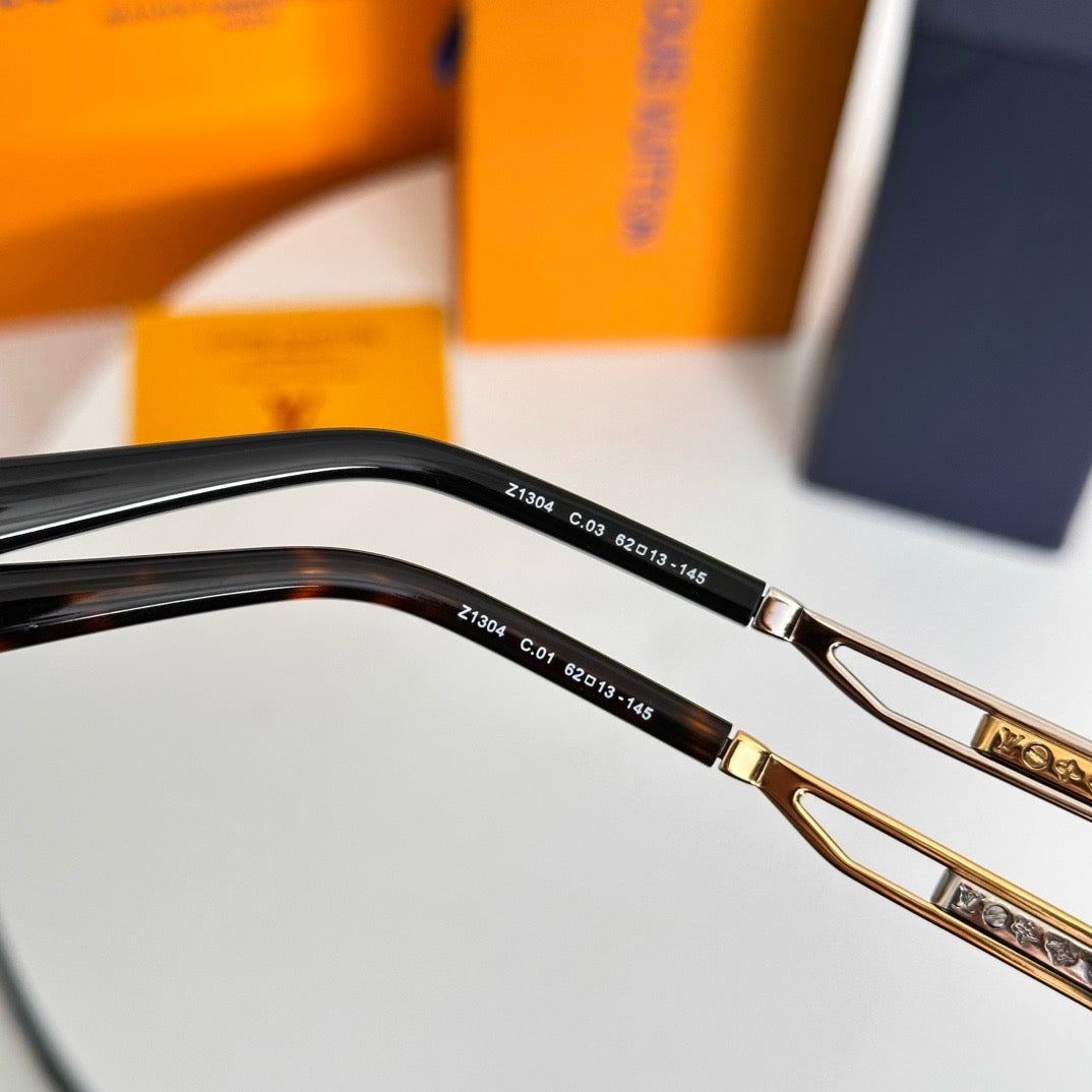 Louis Eyewear SIZE: 62-13-145