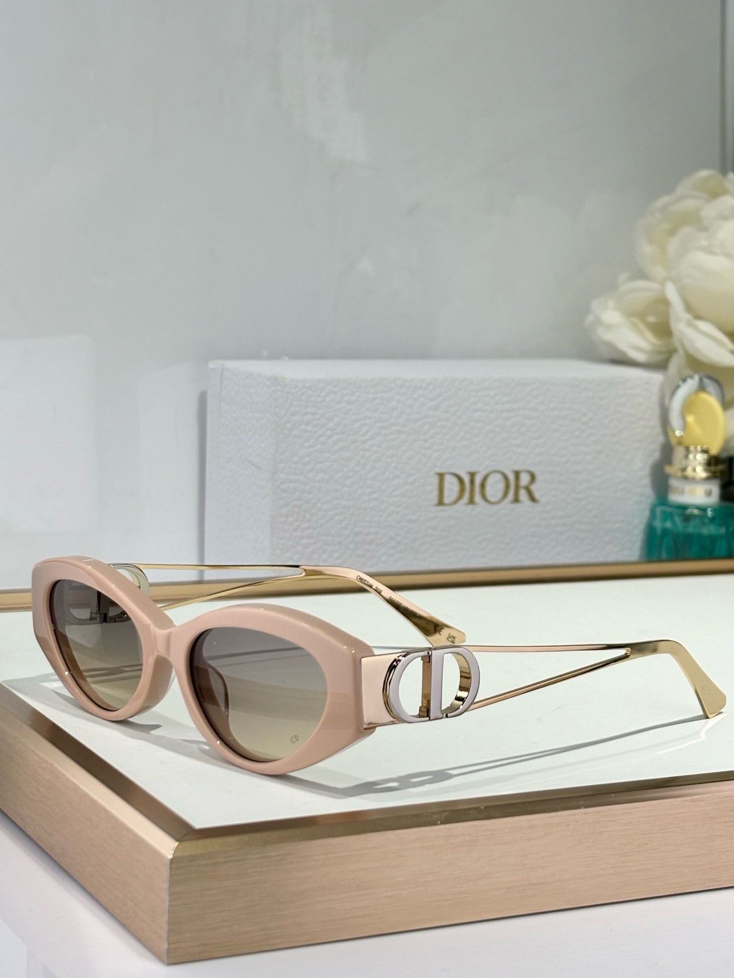 DI*R Eyewear SIZE: