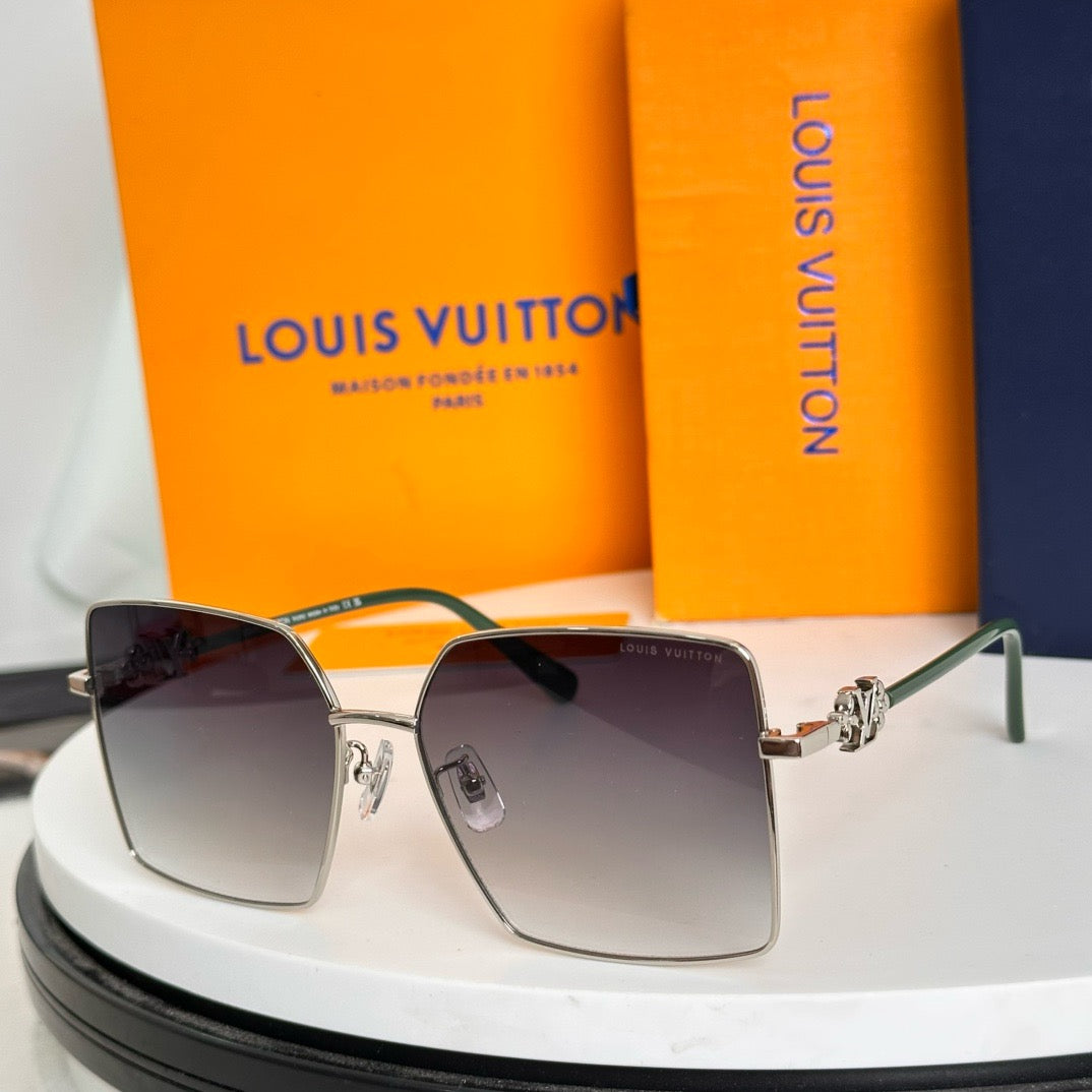 Louis Eyewear SIZE: 57-16-145