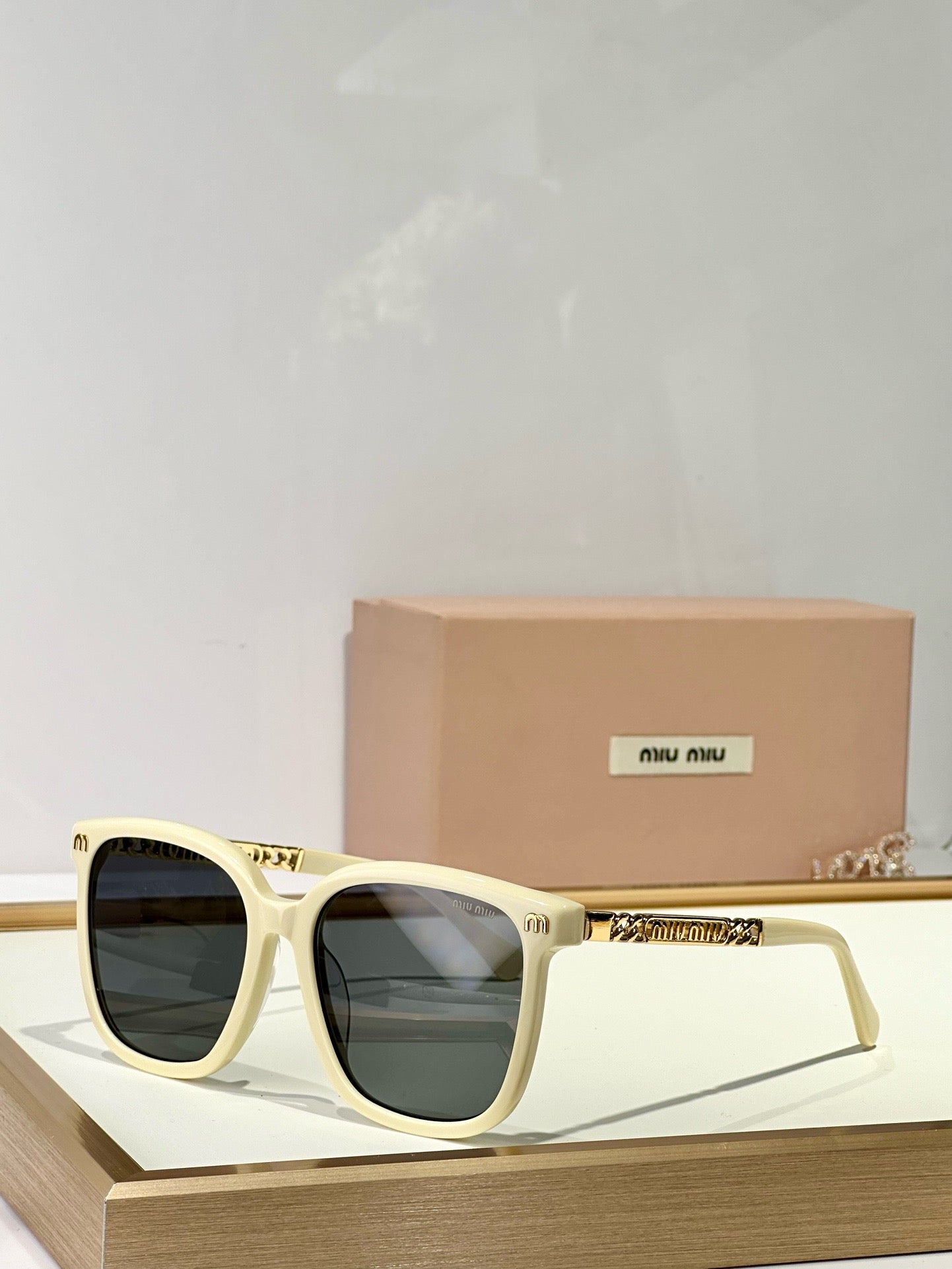 MIU MI* Eyewear SIZE: 65-15-145