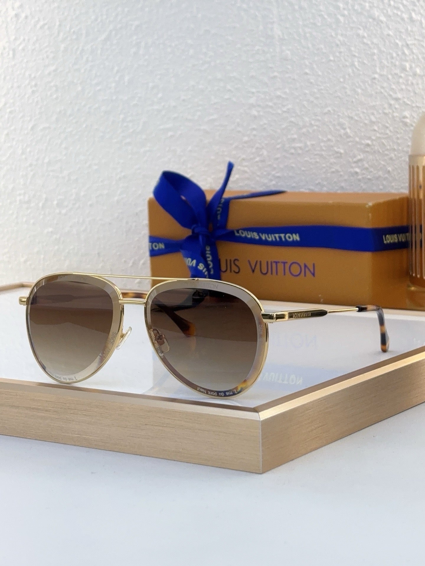 Louis Eyewear SIZE: 63-15-145