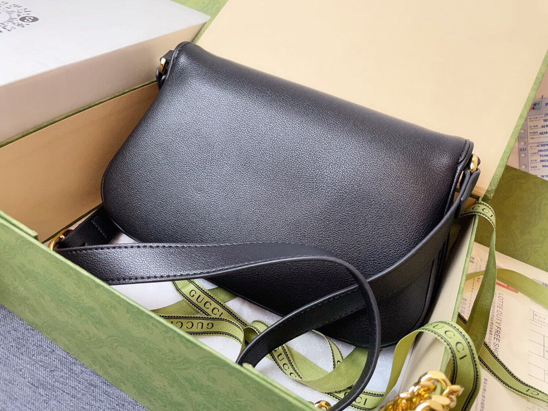 GC492 Blondie Shoulder Bag / 11"W x 6.3"H x 1.6"D