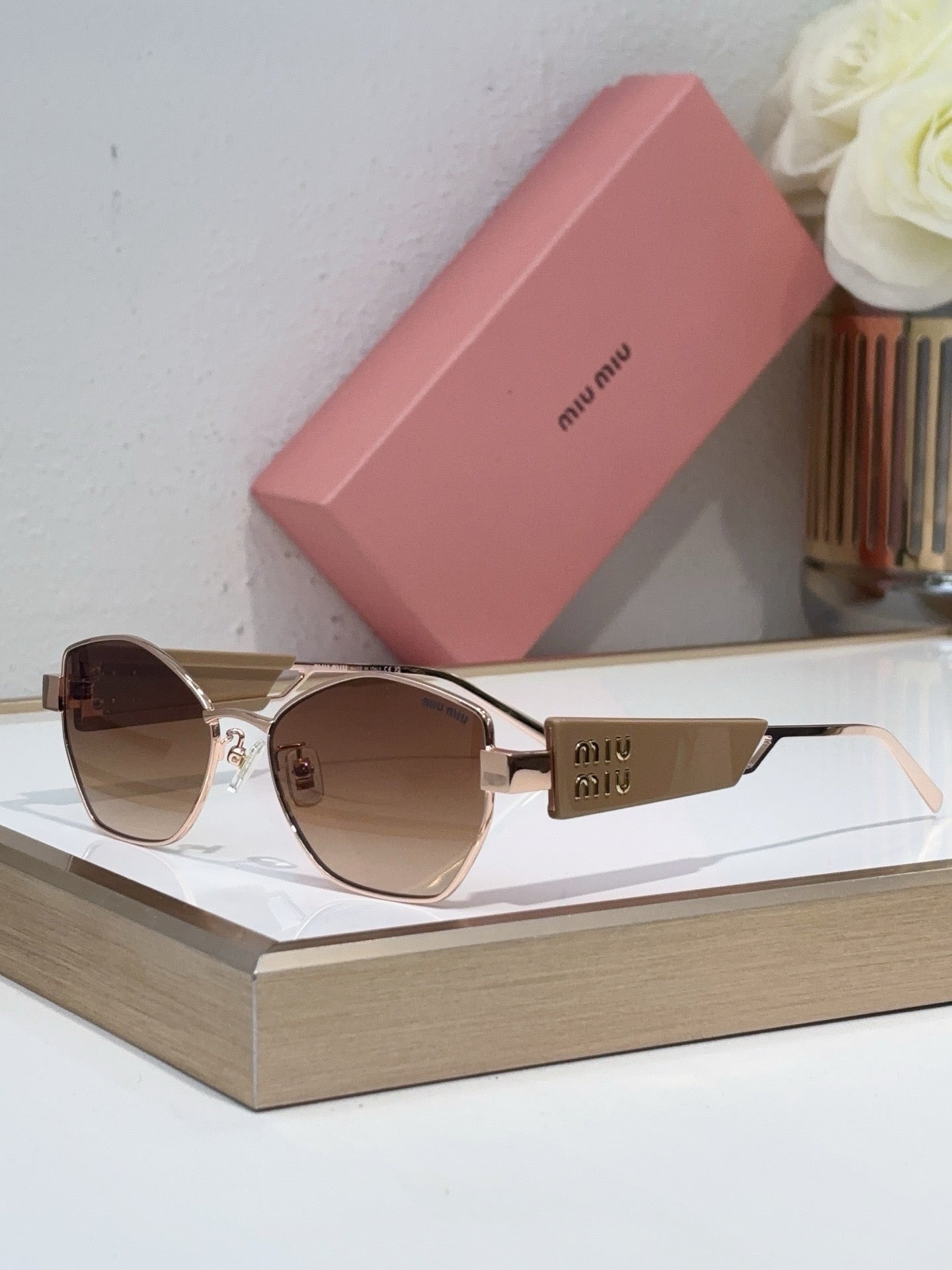 MIU MI* Eyewear SIZE: 55-18-145