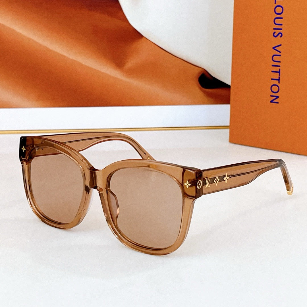 Louis Eyewear SIZE: 56-18-143