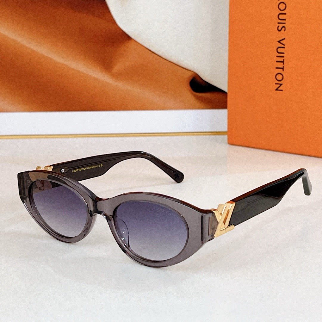 Louis Eyewear SIZE: 51-20-140