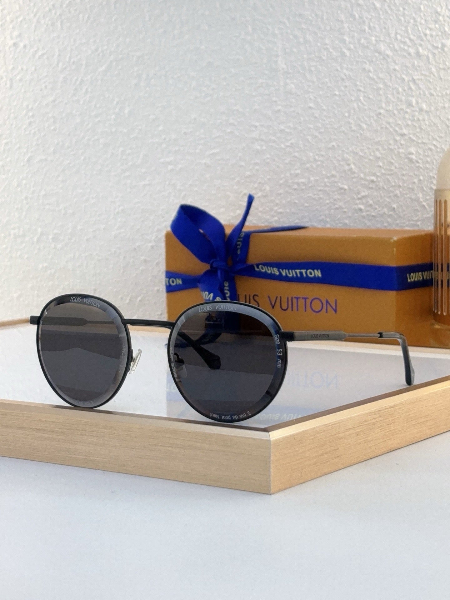 Louis Eyewear SIZE: 53-22-145
