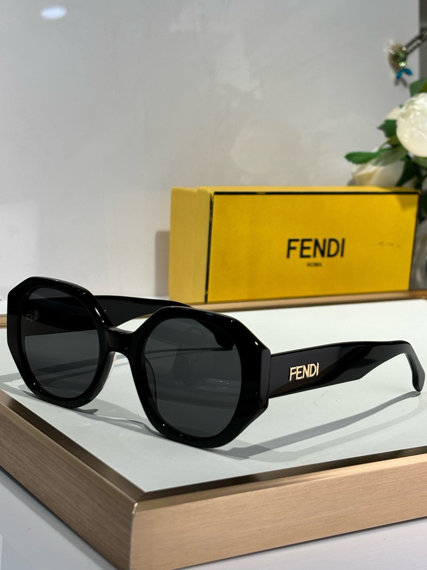 FEND* Eyewear SIZE: 52-23-142