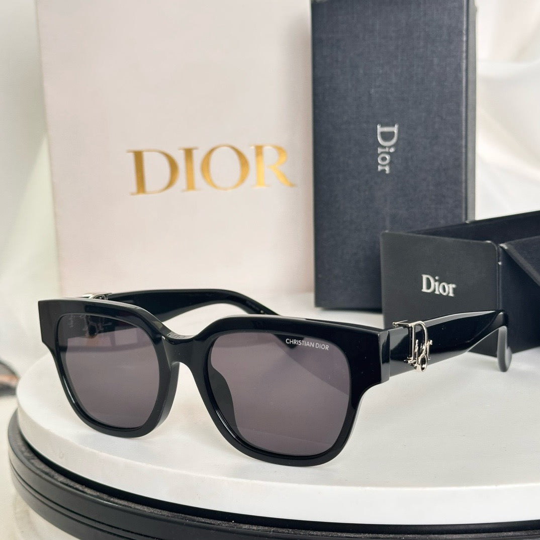 DI*R Eyewear SIZE: