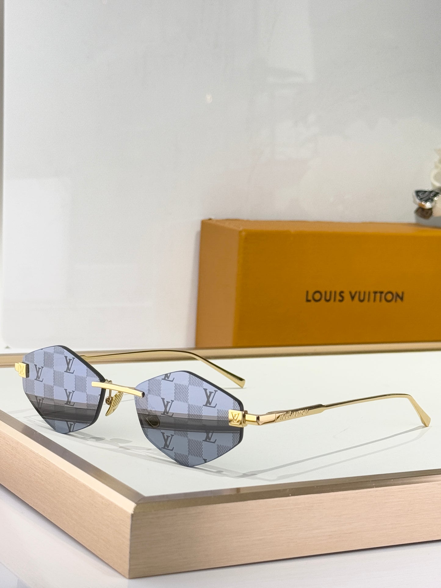 Louis Eyewear SIZE: 57-16-145