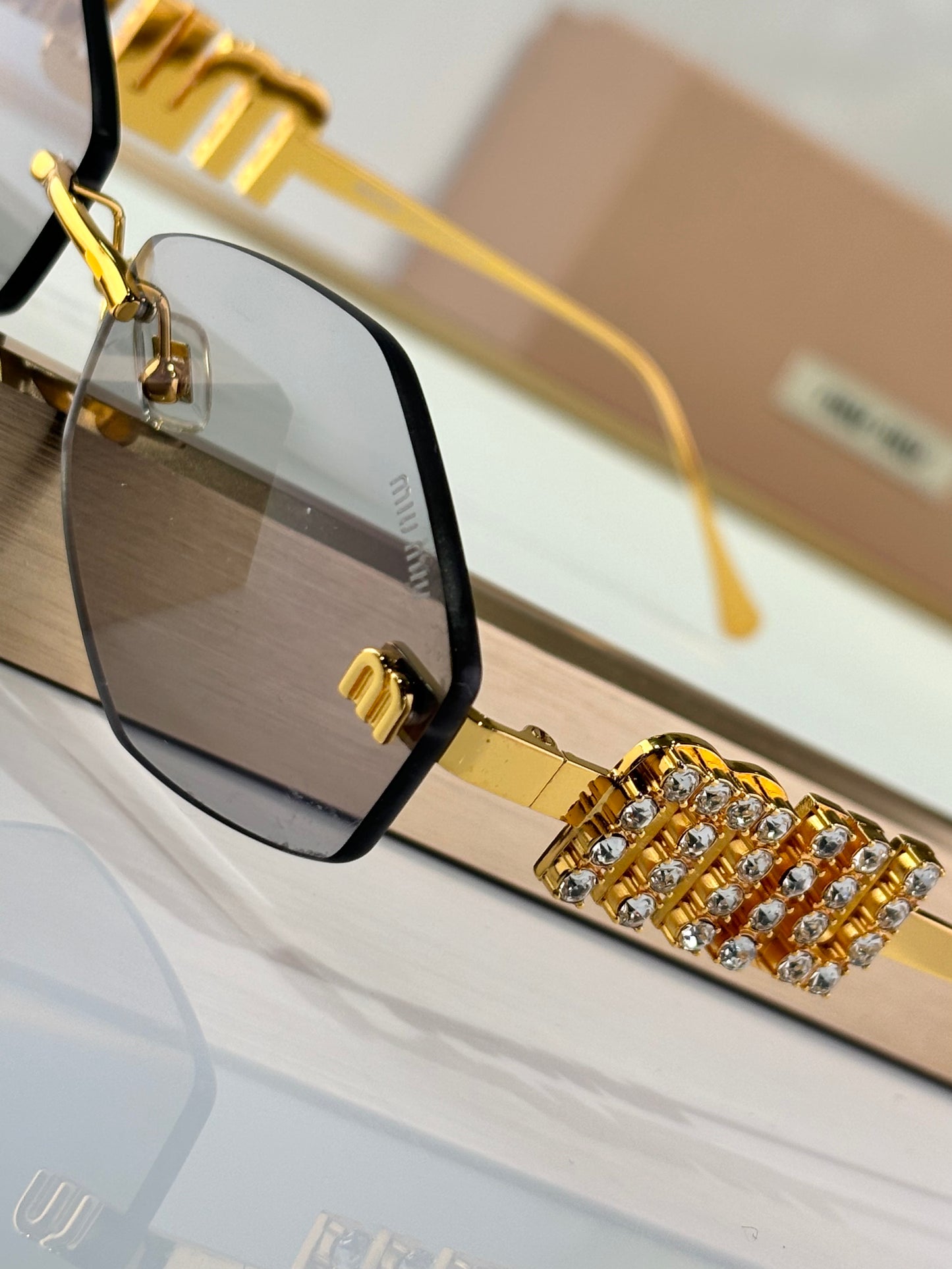 MIU MI* Eyewear SIZE: 60-18-140