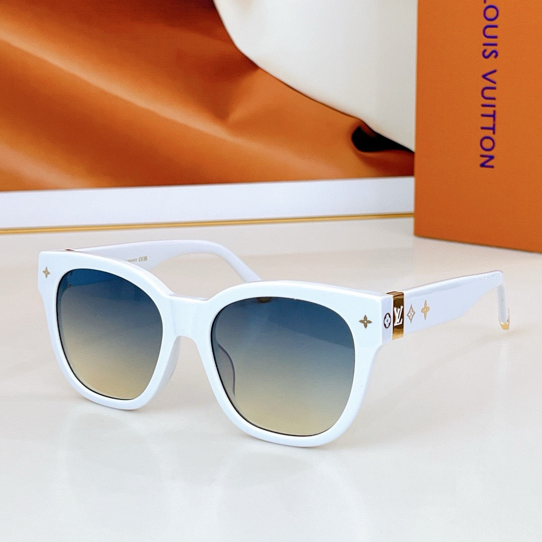 Louis Eyewear SIZE: 55-19-143