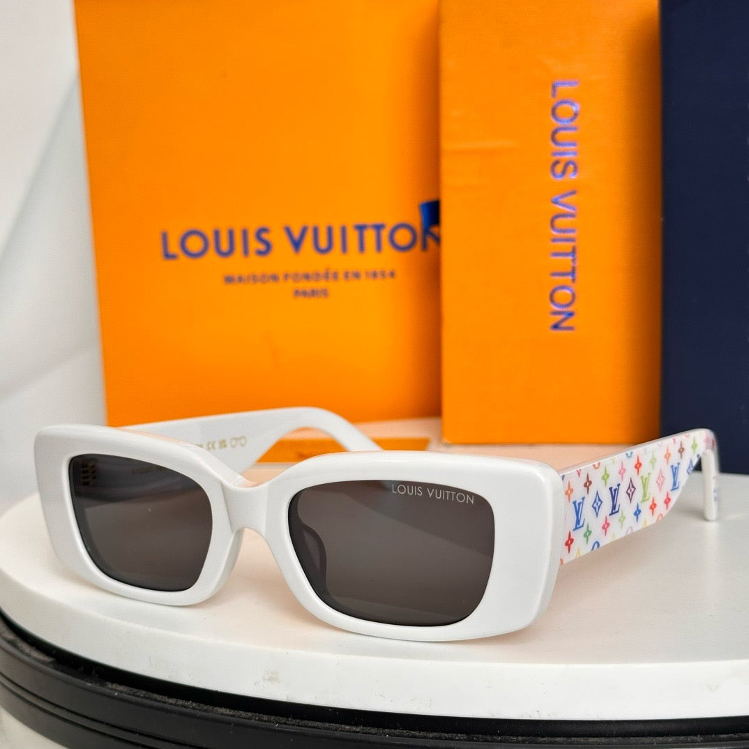 Louis Eyewear SIZE: 51-20-145