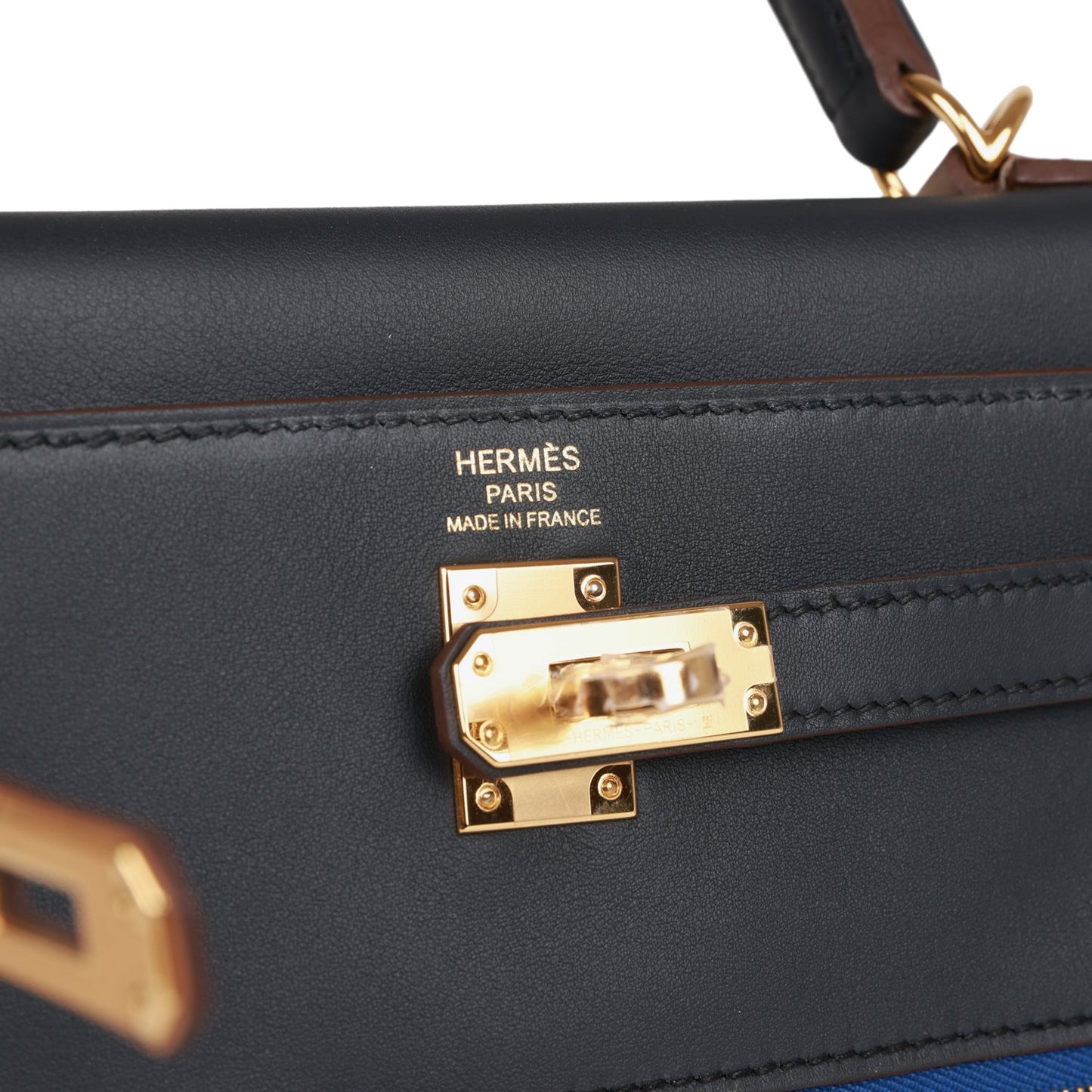 H Colormatic Kelly Retourne 25 Caban, Black and Chai Swift Gold Hardware