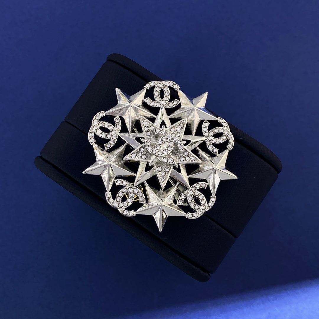 CC new arrival brooch 015