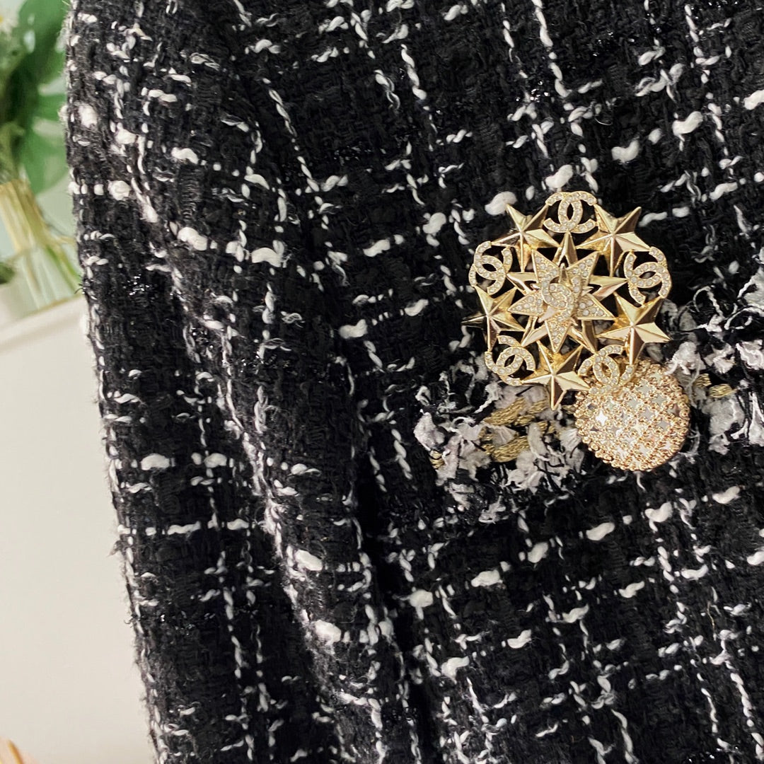 CC new arrival brooch 015