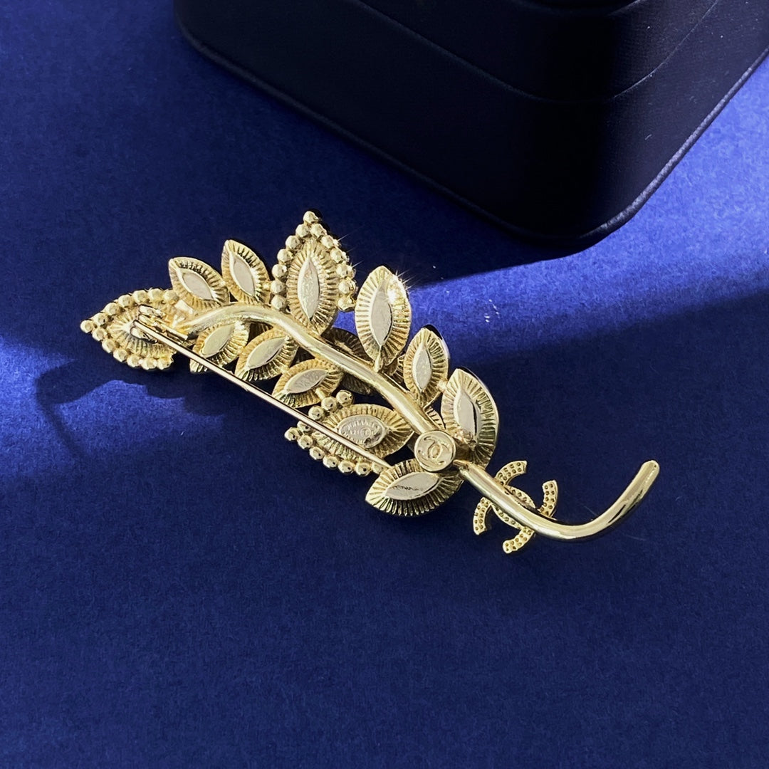 CC new arrival brooch 017