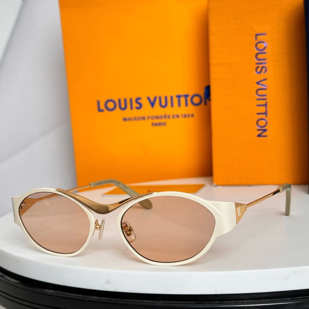 Louis Eyewear SIZE: 56-19-143
