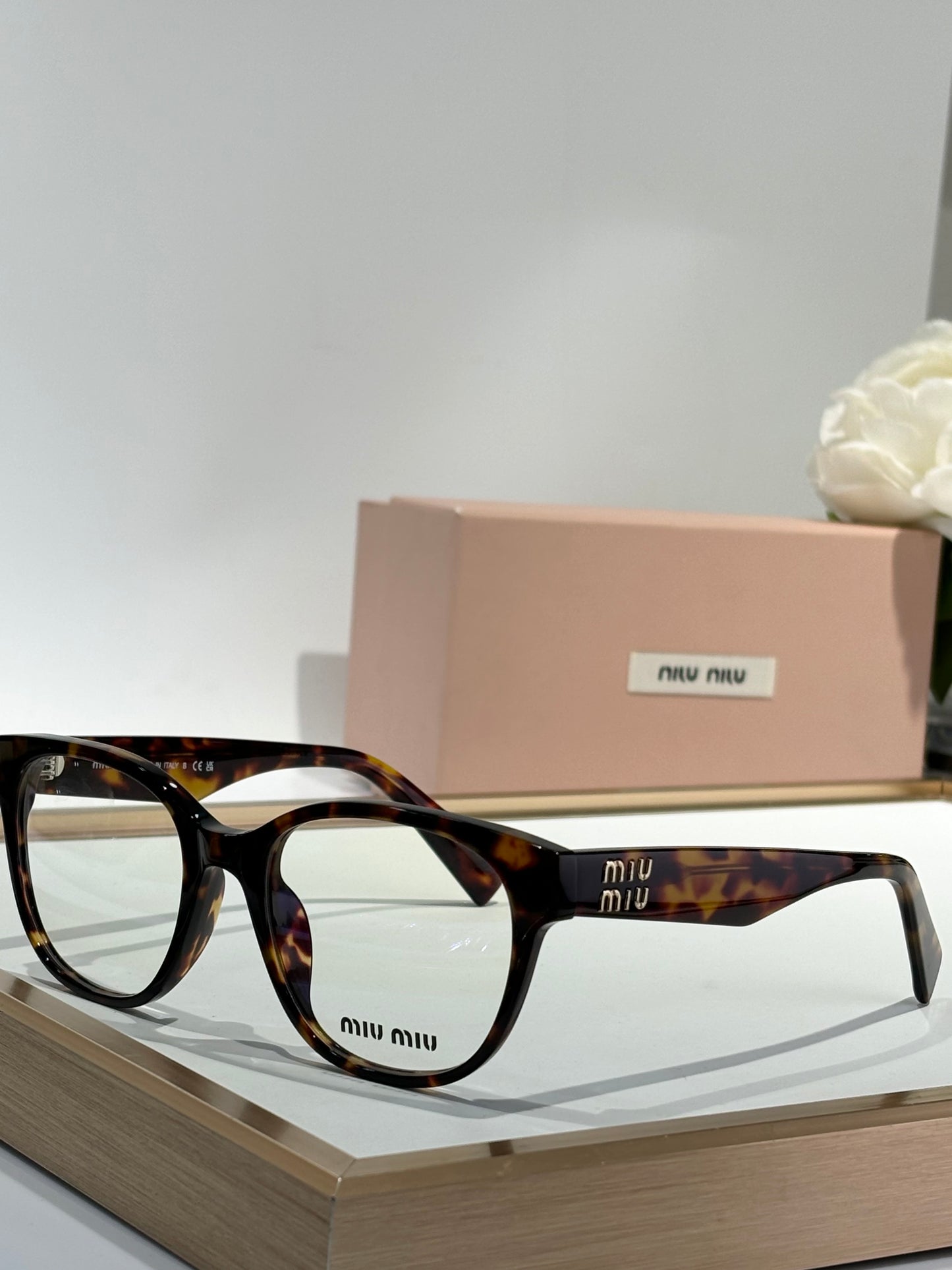 MIU MI* Eyewear SIZE: 54-19-145