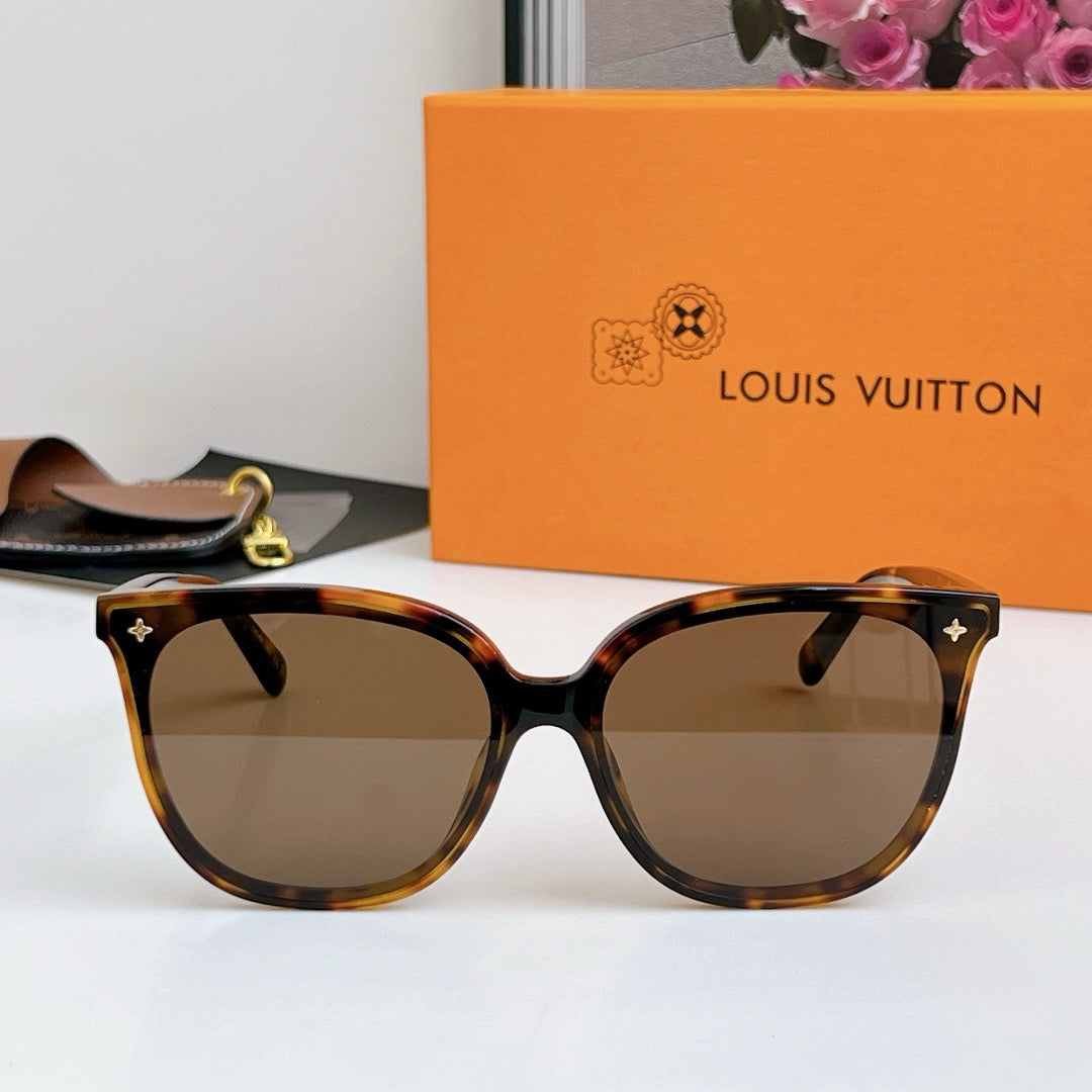 Louis Eyewear SIZE: 55-18-145