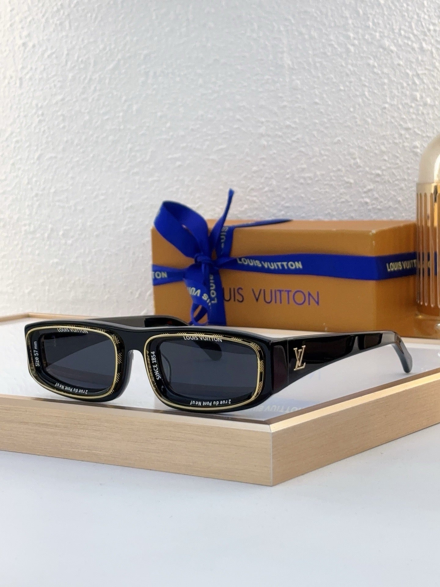 Louis Eyewear SIZE: 54-22-145