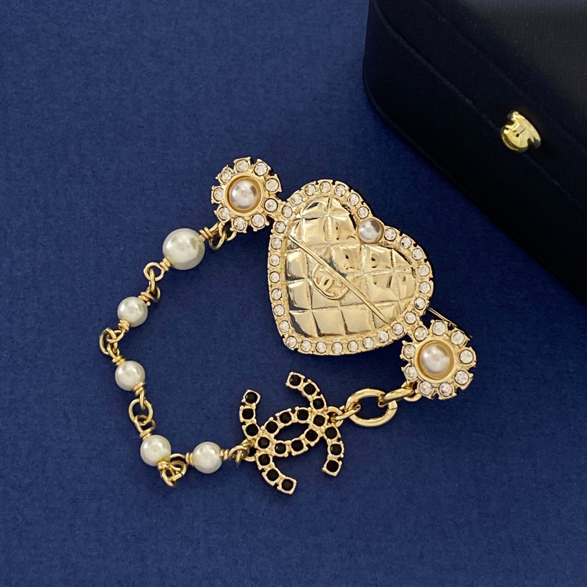 CC new arrival brooch 018
