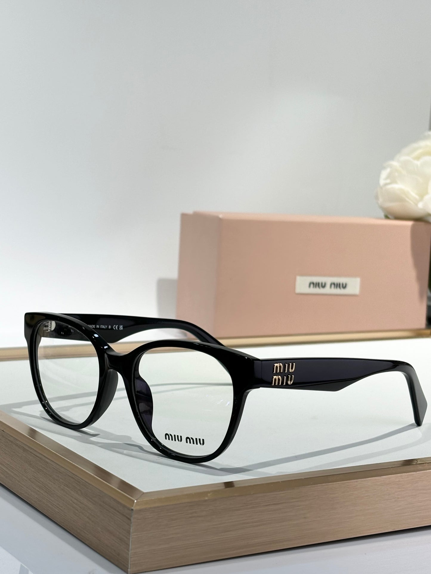 MIU MI* Eyewear SIZE: 54-19-145