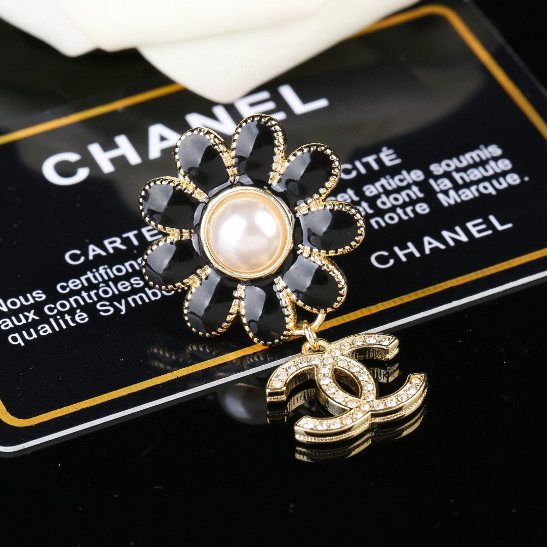 CC new arrival brooch 008