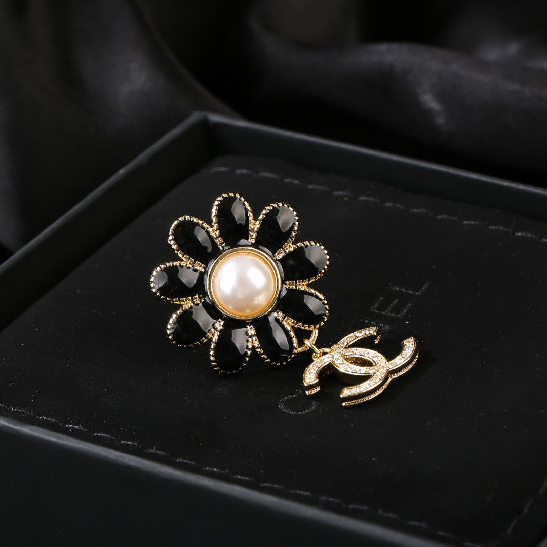 CC new arrival brooch 008